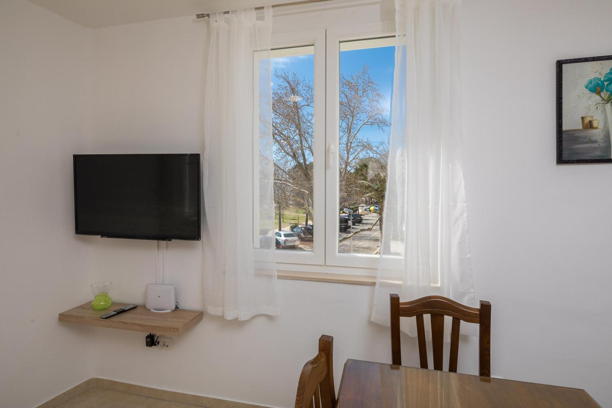 Sandy Beach Apartment オミシュ エクステリア 写真